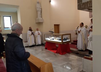 Ostatky sv. Vincence de Paul, patrona charitního díla, putují Českou republikou