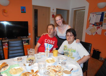 Emily Meyer skončila svou roční dobrovolnou službu 